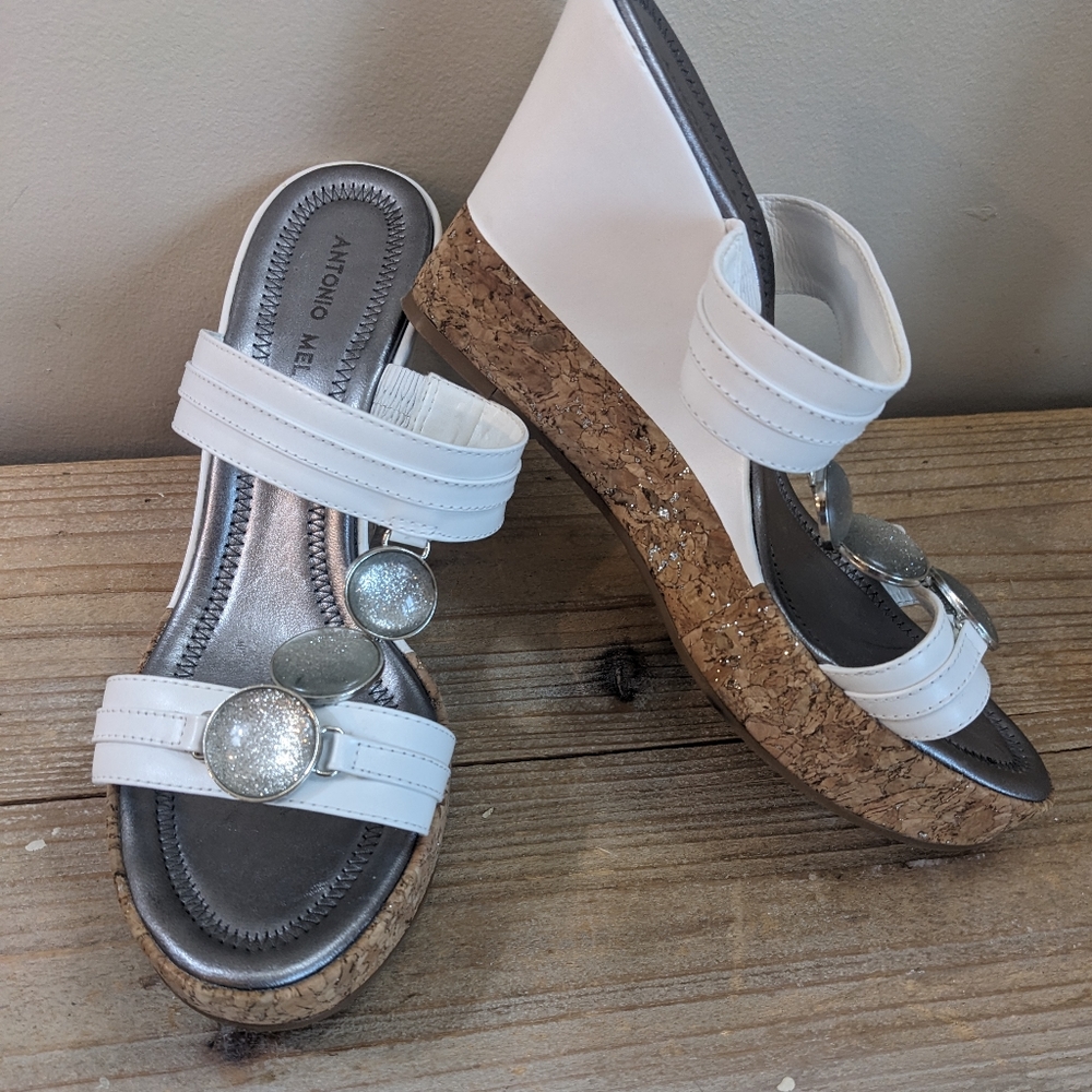 Antonio Melanie wedge heels 8.5 fit more like size 8